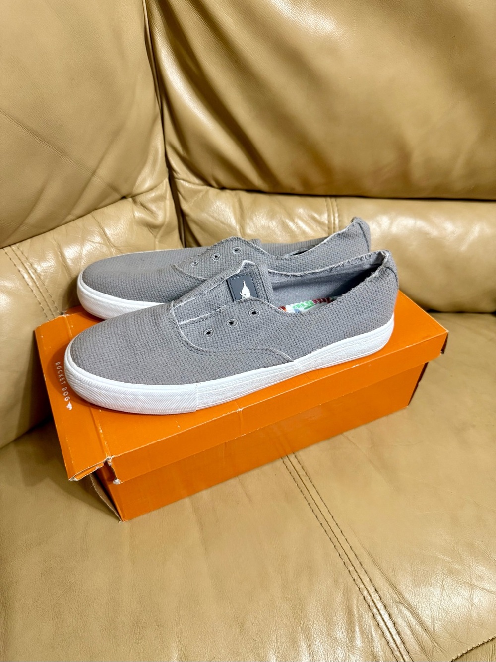 Rocket Dog Amino Paula Cotton sneakers in grey, women's size 9M